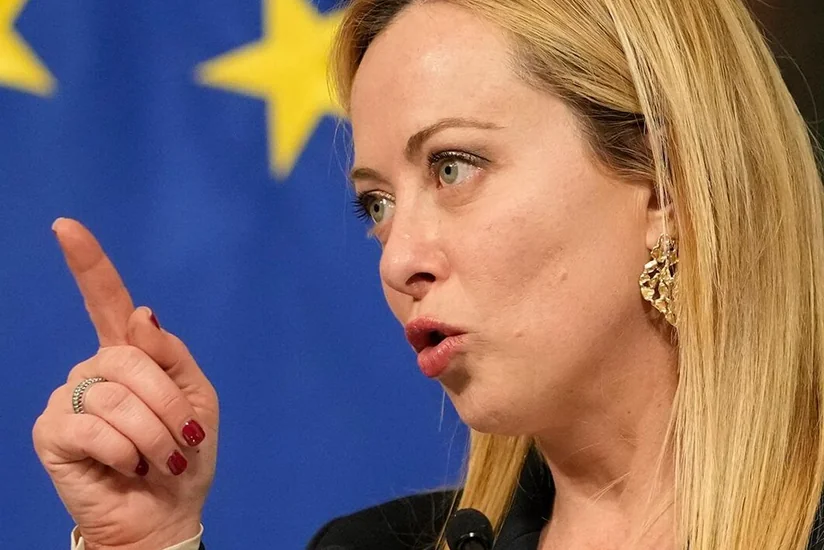 Meloni İspaniyanı Şengen sazişinin fəaliyyətini dayandırmaqla hədələyib