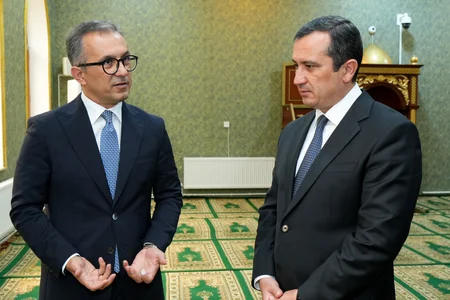Ramin Məmmədov Şəmkirdə Cümə məscidini, alman kilsəsini ziyarət edib