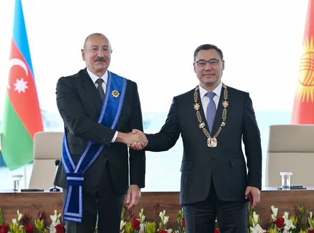Azərbaycan və Qırğızıstan prezidentlərinin təltifolunma mərasimi keçirilib - YENİLƏNİB