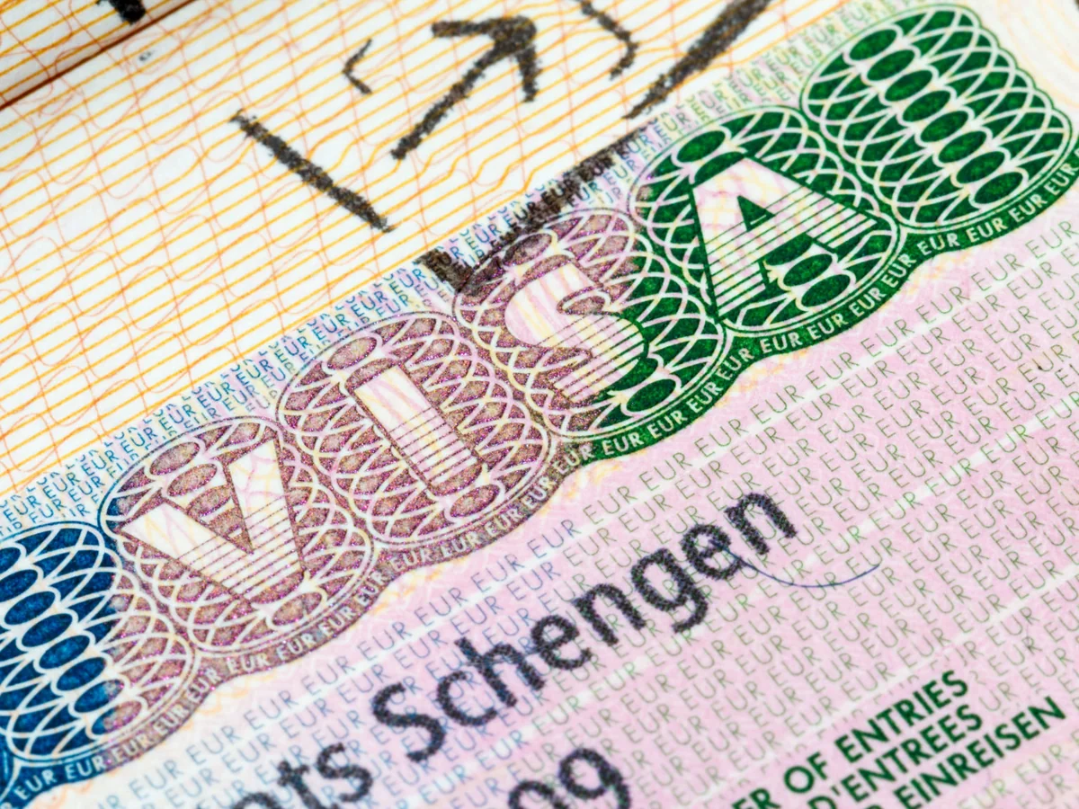 Austria may temporarily close Schengen borders if migration pressure rises
