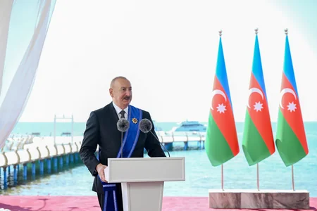 Azərbaycan və Qırğızıstan prezidentlərinin təltifolunma mərasimi keçirilib - YENİLƏNİB