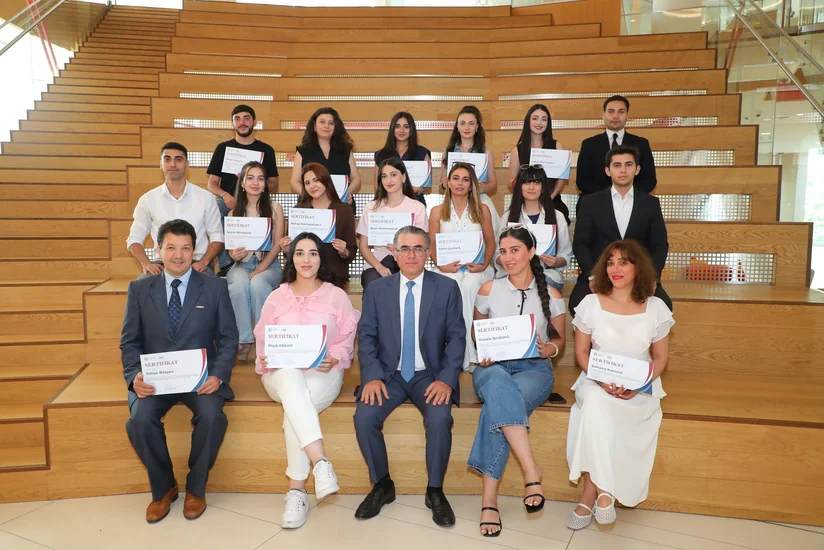 Rəqəmsal mediada ədəbi dil standartları mövzusunda təlimlər başa çatıb