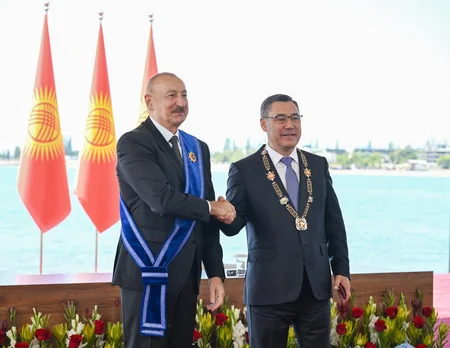 Azərbaycan və Qırğızıstan prezidentlərinin təltifolunma mərasimi keçirilib - YENİLƏNİB
