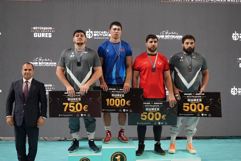 Azərbaycanın dörd güləşçisi Türkiyədəki beynəlxalq turnirdə medal əldə edib