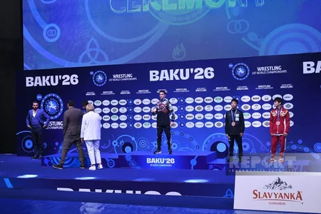 Dünya çempionatı: Gümüş medal qazanan İbrahim Həsənov mükafatlandırılıb