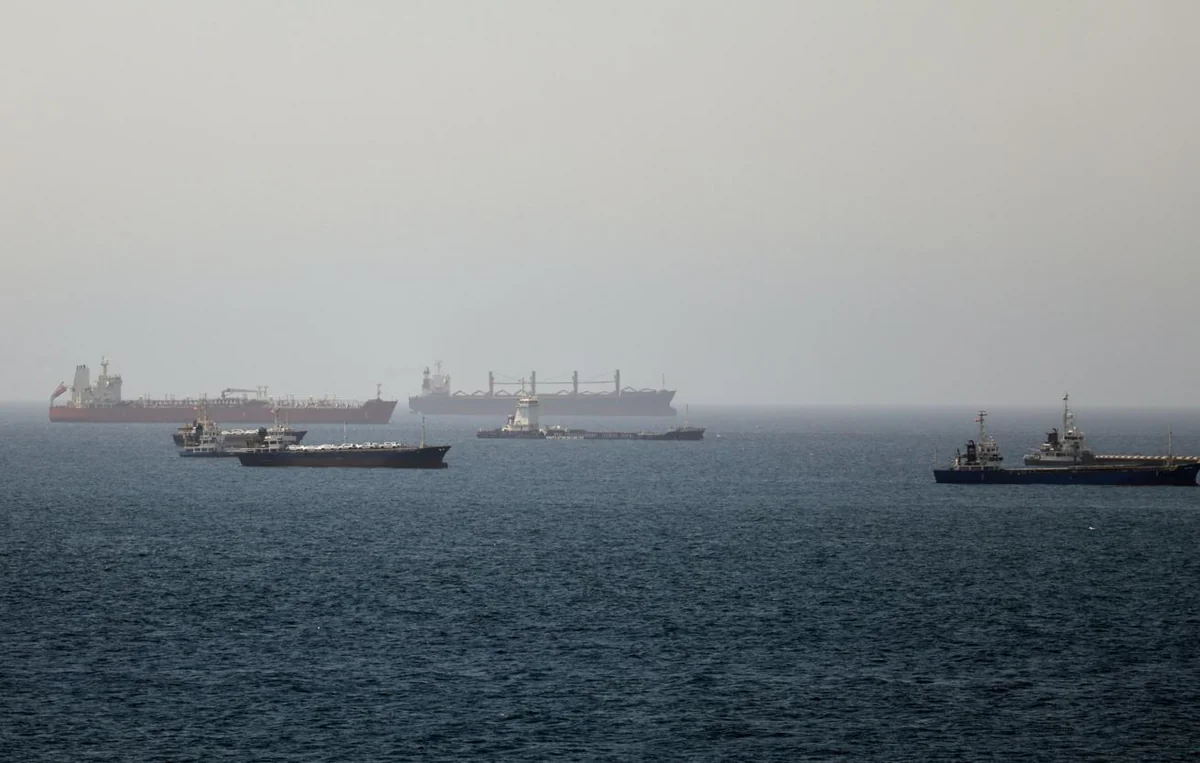 Fars: Иран не откроет Ормузский пролив