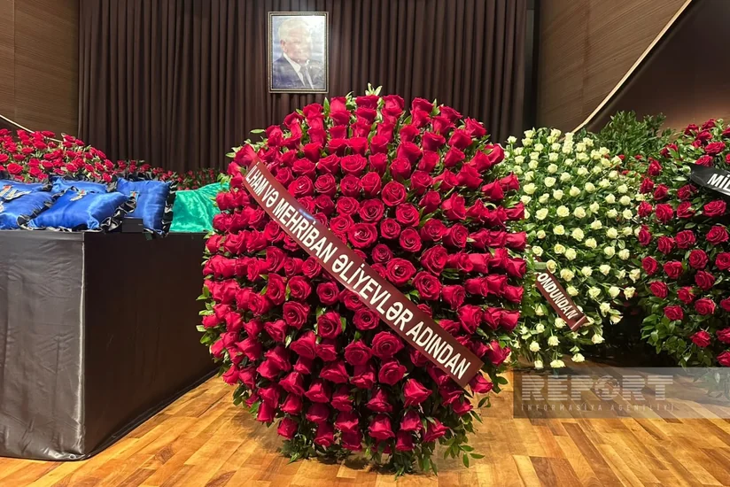 Ilham Aliyev, Mehriban Aliyeva send wreath to Nariman Hasanzada farewell ceremony