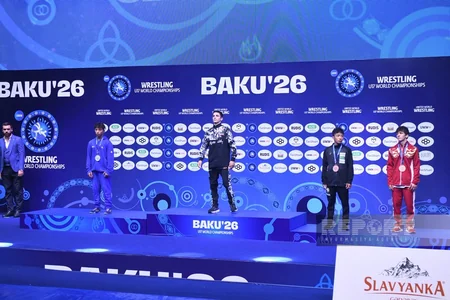 Dünya çempionatı: Gümüş medal qazanan İbrahim Həsənov mükafatlandırılıb