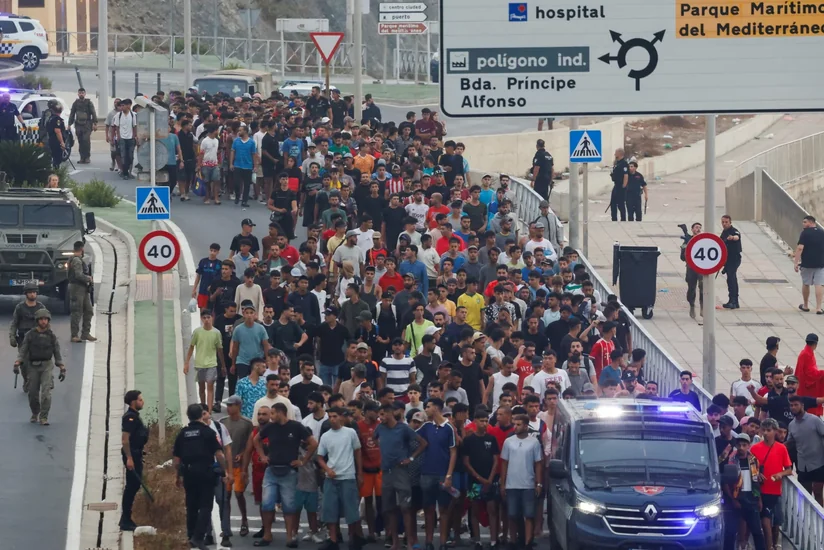 İspaniyanın Seuta şəhərindəki miqrantlar üçün mərkəz həddindən artıq dolub