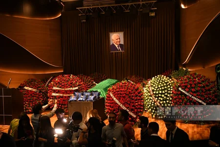 Xalq şairi Nəriman Həsənzadə Birinci Fəxri xiyabanda dəfn olunub – YENİLƏNİB-2