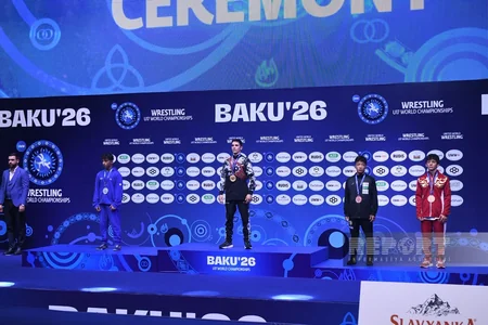 Dünya çempionatı: Gümüş medal qazanan İbrahim Həsənov mükafatlandırılıb