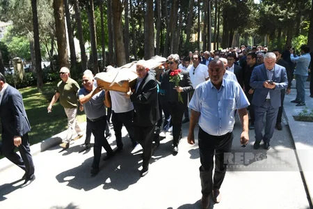 Xalq şairi Nəriman Həsənzadə Birinci Fəxri xiyabanda dəfn olunub – YENİLƏNİB-2