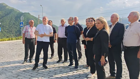 Bəşir Hacıyev və Ramin Məmmədov Kəlbəcərdəki qəbiristanlıqlara baxış keçiriblər