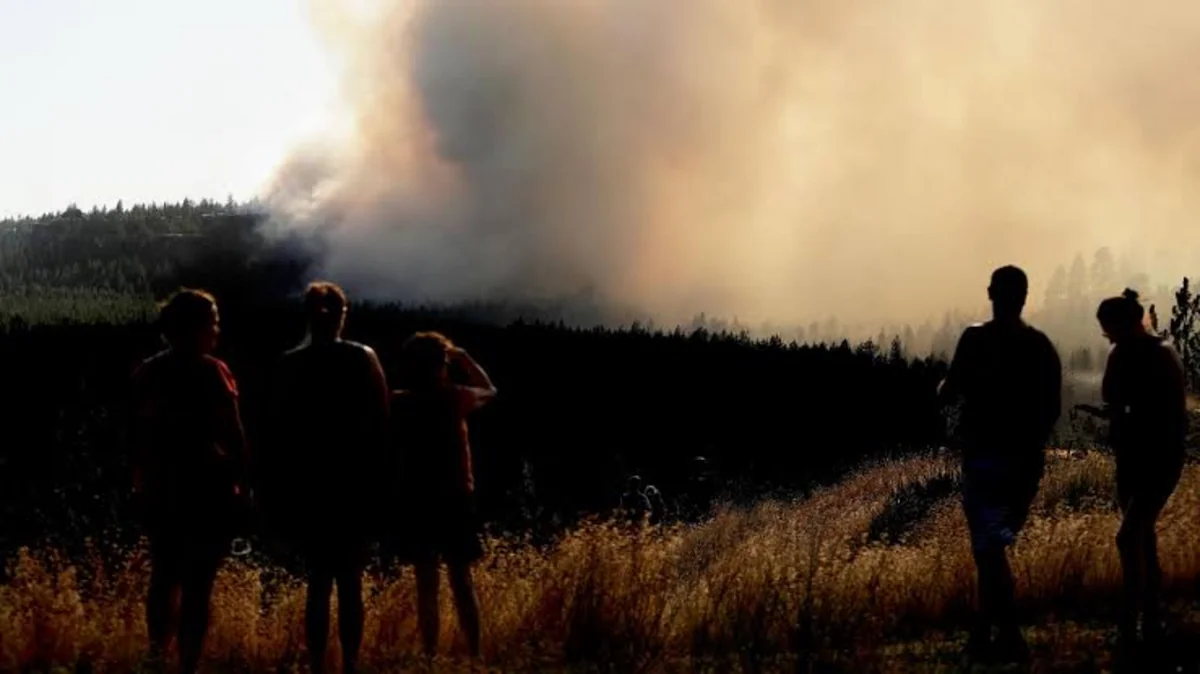 Tens of thousands evacuated as massive wildfires rage in Washington