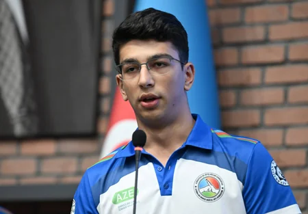 Fərid Qayıbov beynəlxalq arenada medal qazanan idmançıları təbrik edib