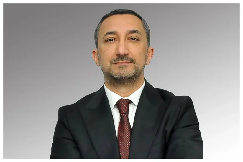 Rövşən Əmircanov: Qızılın unsiyasının qiyməti 4 400 dollara yüksələ bilər