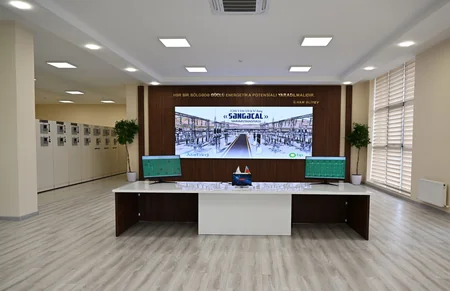 İlham Əliyev Yeni Səngəçal yarımstansiyasının açılışında iştirak edib