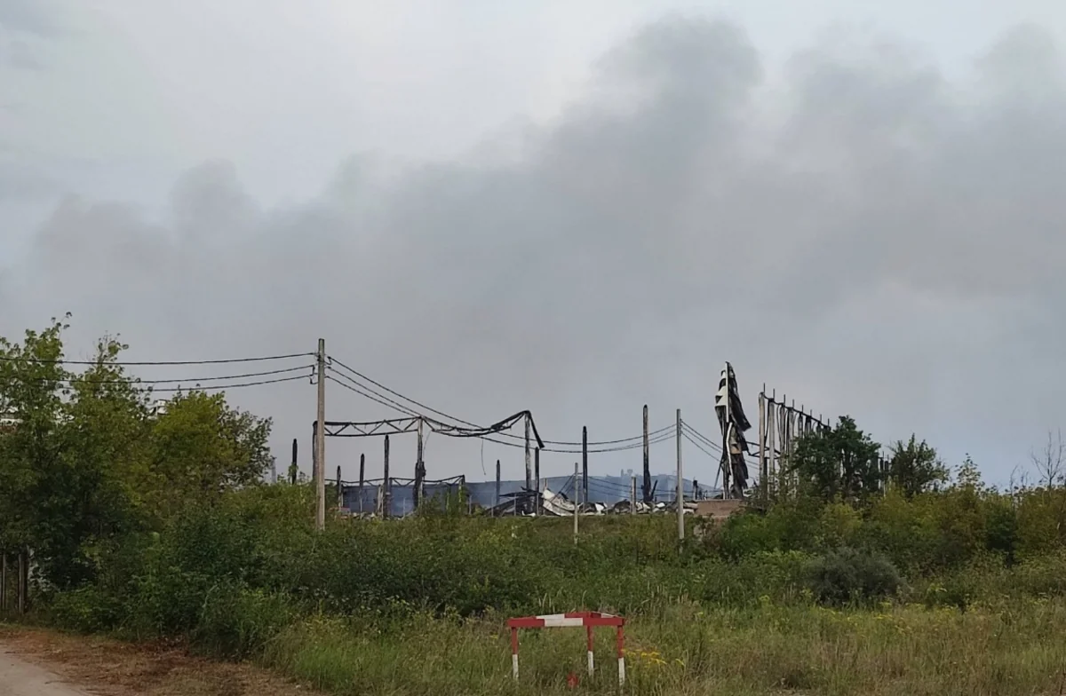 Leninqrad vilayətində PUA hücumu nəticəsində logistika obyekti yanıb