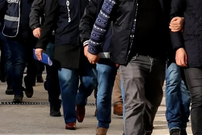 В Турции поймали экс-полицейского, осужденного по делу FETÖ