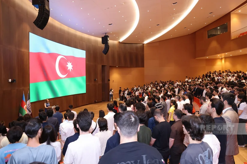 2026/2027-ci tədris ili üzrə Dövlət Proqramı qalibləri ilə görüş keçirilib