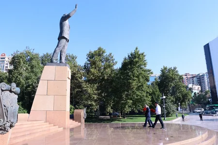 Kamran Əliyev Nəsimi rayonunda vətəndaş qəbulu keçirib