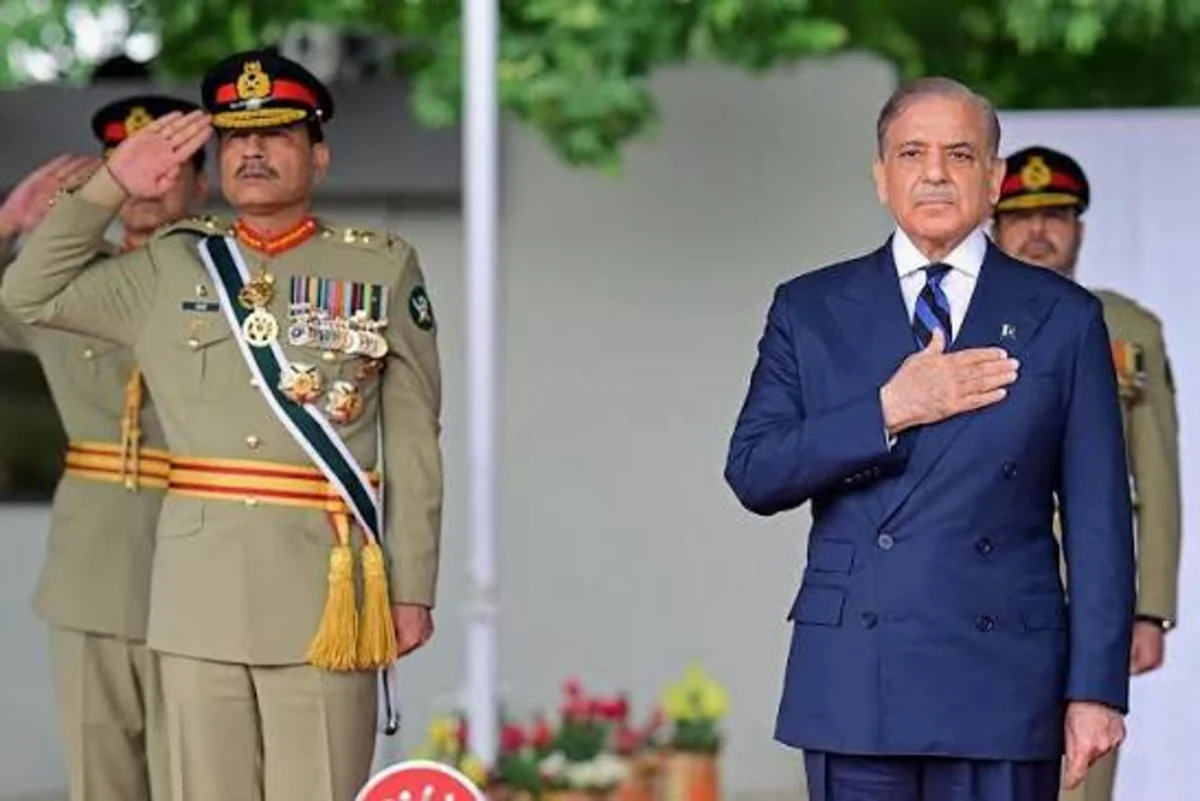 Pakistan PM, army chief to travel to Saudi Arabia tomorrow