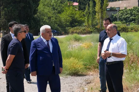 Bərdədə yeni qəbiristanlığın salınması nəzərdə tutulan əraziyə baxış keçirilib