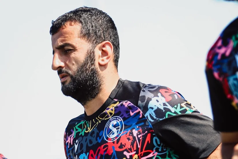Rahid Əmirquliyev Səbaildə həm futbolçu, həm də klub prezidentinin müşaviri olacaq
