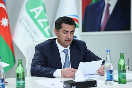 Fərid Qayıbov qadın voleybolçulardan ibarət millinin məşqində iştirak edib