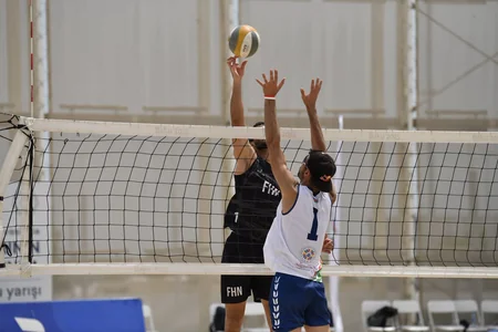 Çimərlik voleybolu üzrə Azərbaycan çempionatında yarımfinal mərhələsi başa çatıb