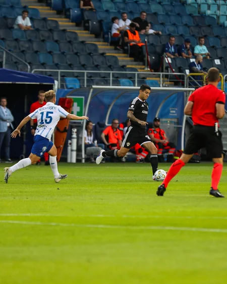 UEFA Konfrans Liqası: Qarabağ səfərdə Dinamoya minimal fərqlə uduzub - YENİLƏNİB-4