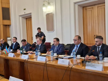 Ceyhun Bayramov və Andrey Sibiqa Kiyevdə danışıqlar aparırlar