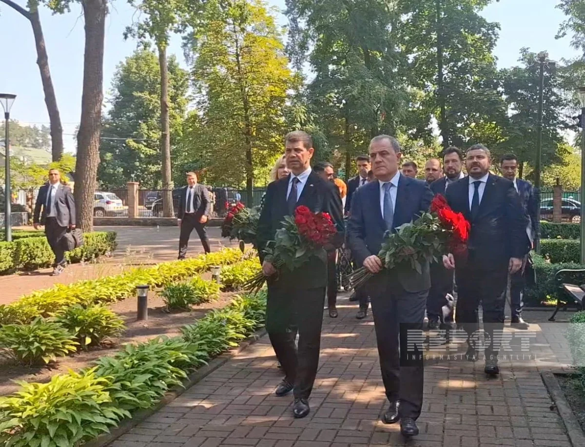 Jeyhun Bayramov visits Irpin