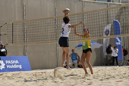 Çimərlik voleybolu üzrə Azərbaycan çempionatında yarımfinal mərhələsi başa çatıb
