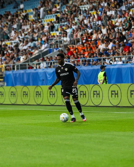 UEFA Konfrans Liqası: Qarabağ səfərdə Dinamoya minimal fərqlə uduzub - YENİLƏNİB-4