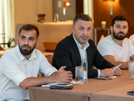 AFFA Premyer Liqa klubları ilə maliyyə məsələlərini müzakirə edib