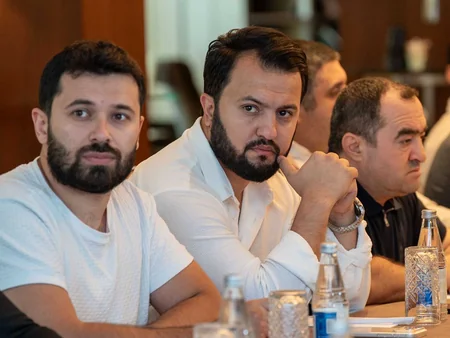 AFFA Premyer Liqa klubları ilə maliyyə məsələlərini müzakirə edib
