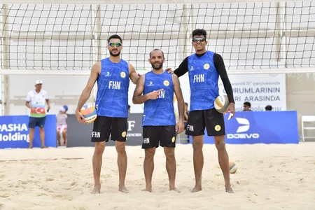 Çimərlik voleybolu üzrə Azərbaycan çempionatında yarımfinal mərhələsi başa çatıb