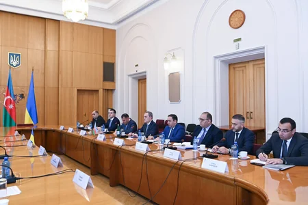 Azərbaycan və Ukrayna XİN başçıları arasında geniş tərkibdə görüş olub