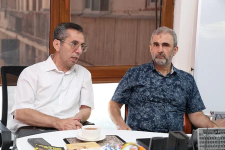 Qulu Ağsəs: Yazının nüvəsi onun başlığıdır