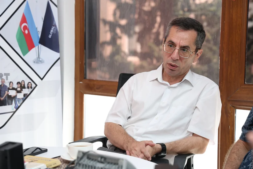 Qulu Ağsəs: Yazının nüvəsi onun başlığıdır