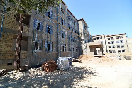 Bakıda 7 təhsil müəssisəsində tikinti və əsaslı təmir işləri aparılır