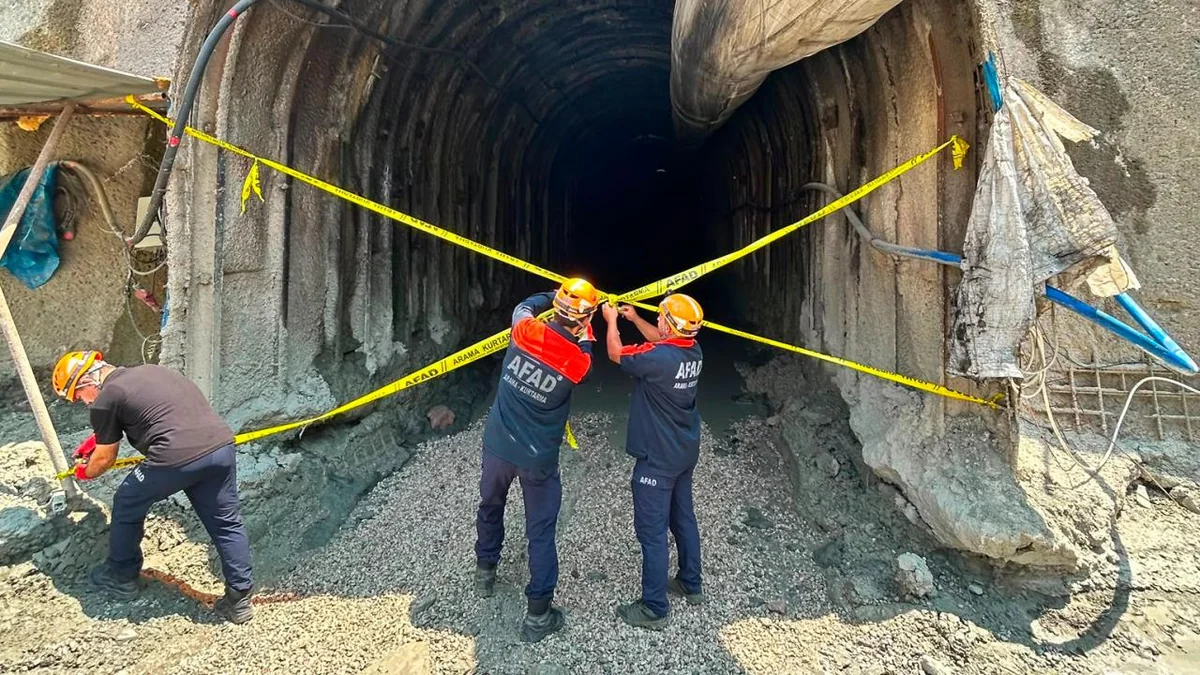 Tunnel under construction collapses in Türkiye, killing one, injuring another