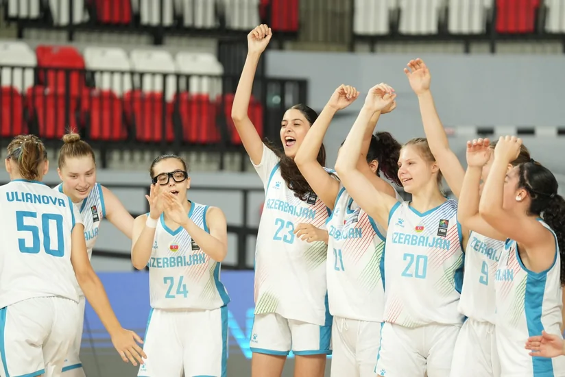 Азербайджанские баскетболистки U18 победили Эстонию на ЧЕ