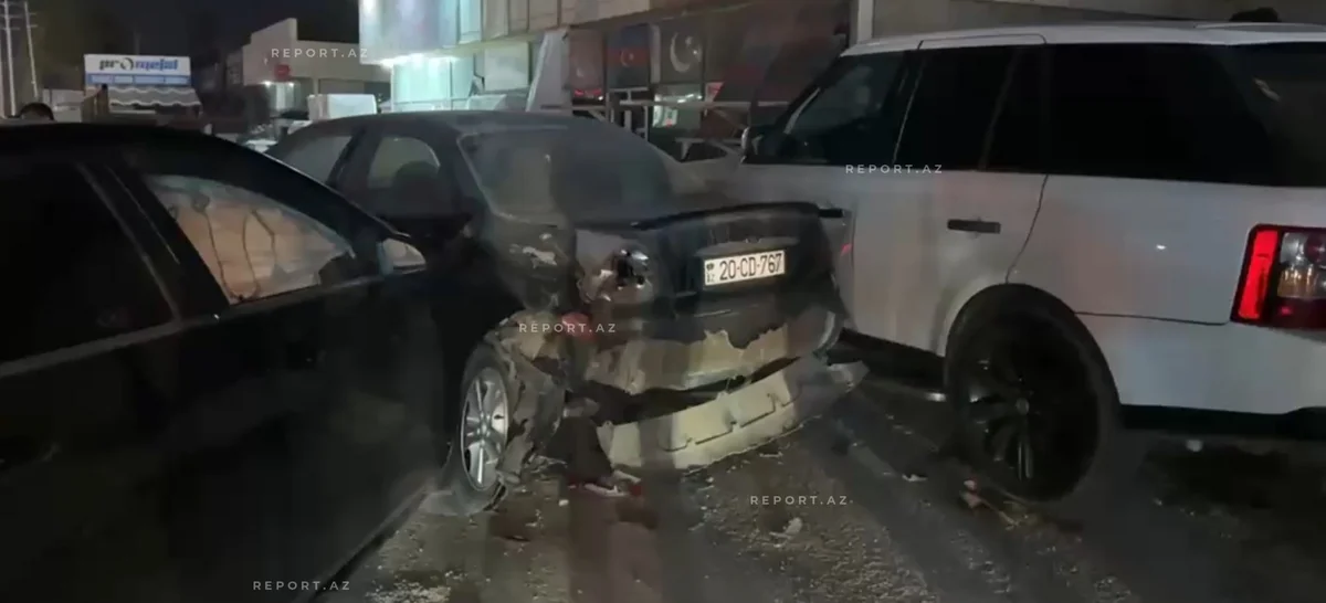 Saray qəsəbəsində zəncirvari avtomobil qəzası baş verib