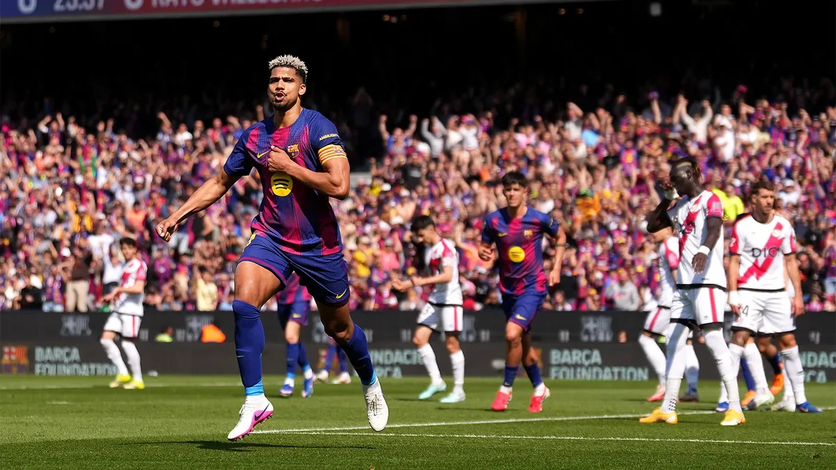 Liverpul Ronald Arauxonu icarəyə götürməyə yaxındır