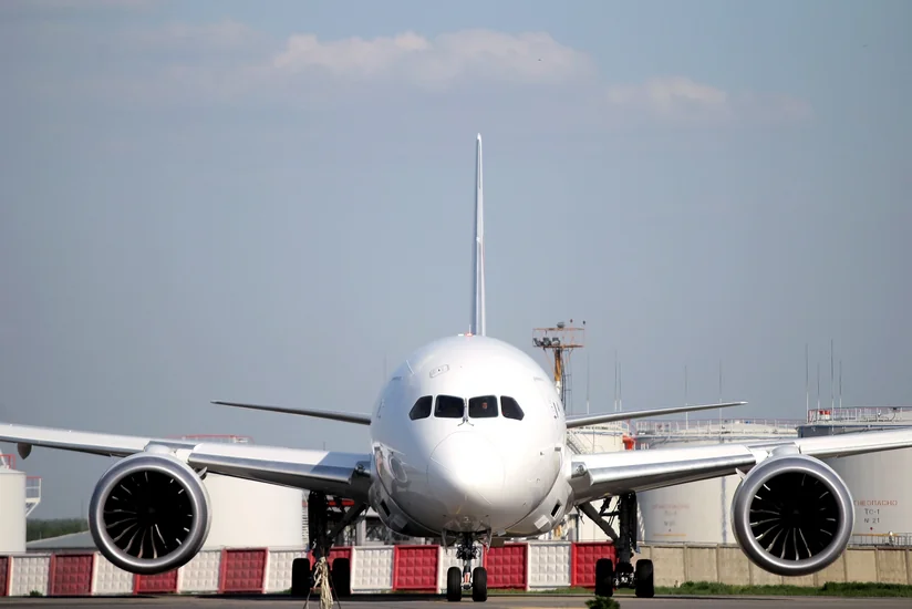 Norilsk hava limanında Boeing 737 təyyarəsi uçuş-enmə zolağından çıxıb