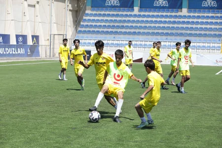 İspaniyanın Vilyarreal klubu Bakıda futbol düşərgəsi təşkil edir