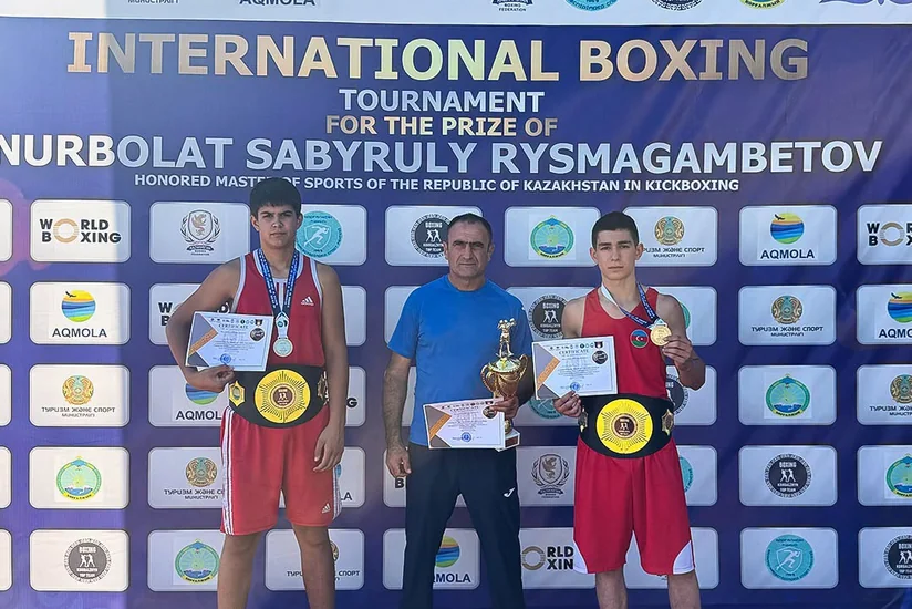 Azərbaycanın iki boksçusu Qazaxıstanda qızıl medal qazanıb