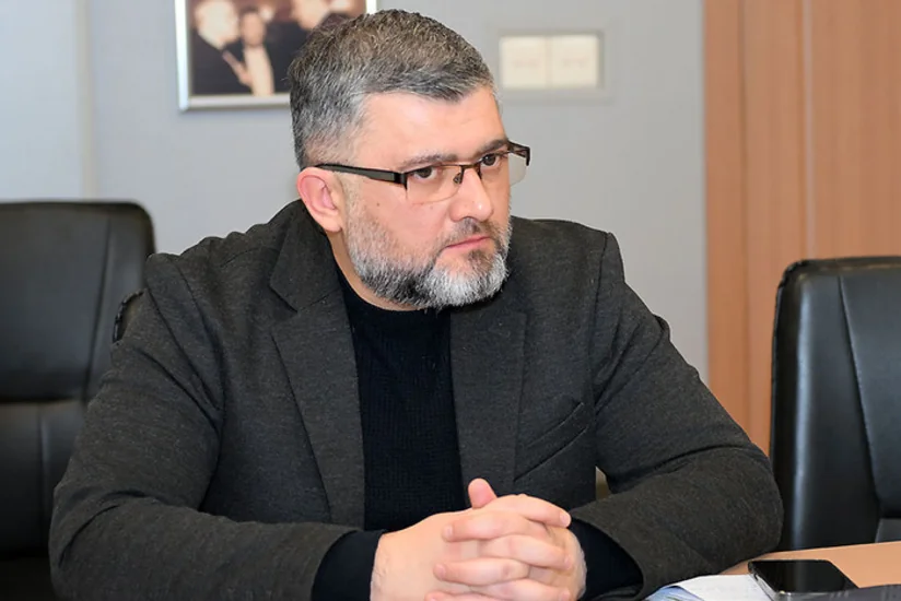 UEFA tərəfindən Tbilisiyə ezam olunan Elçin Məmmədov Mixail Mesxi stadionunu təftiş edib